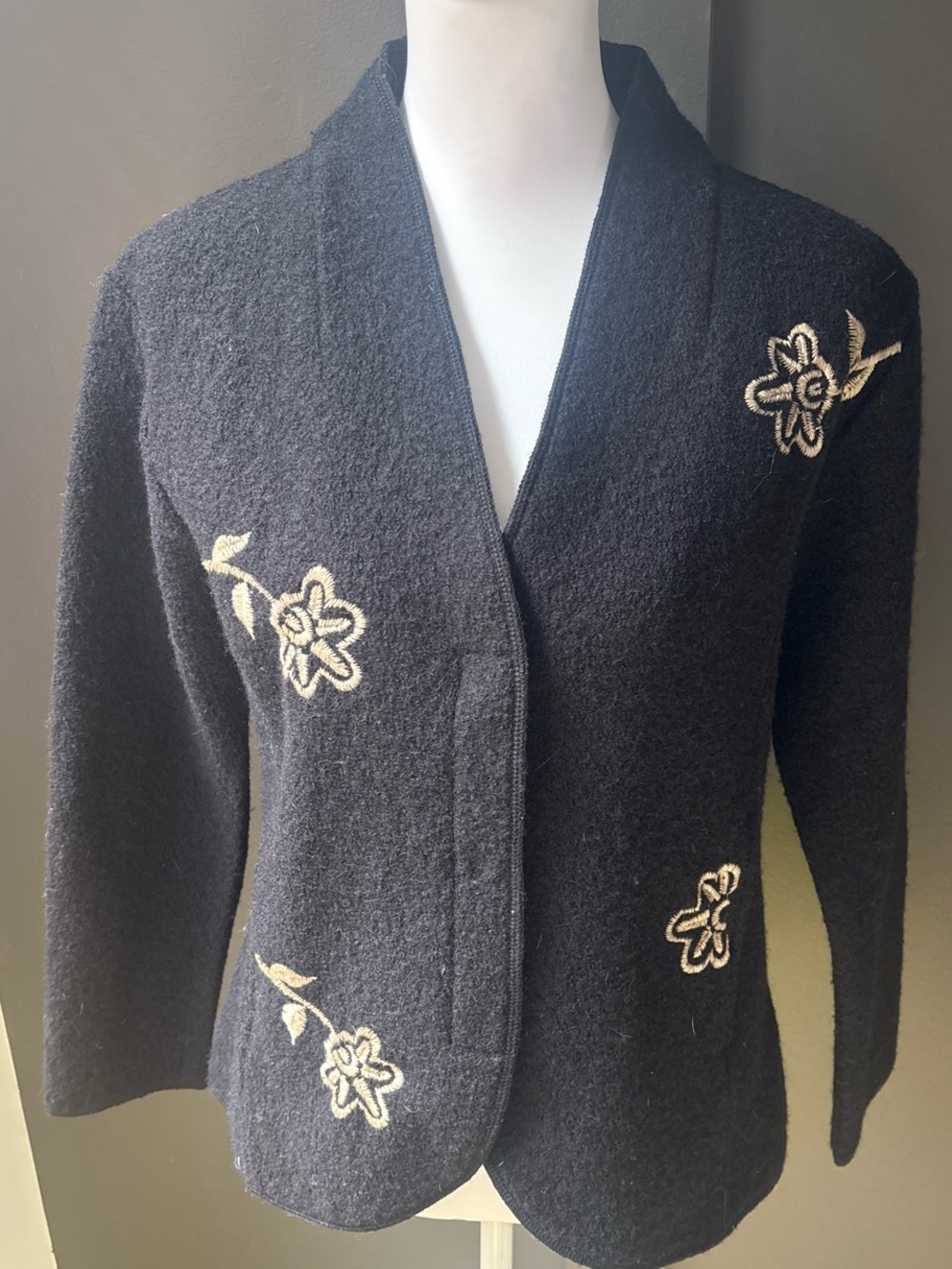 Stitches Petites Black Boiled Wool Embroidered Floral Open Front Jacket Medium